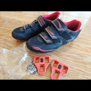 Gavin cycling shoes gently used.  Size 39